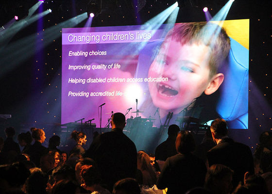 Telas conduzidas internas altas SMD3528 da definição P4.8mm para o arrendamento